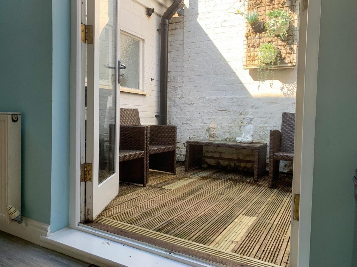 Stay In The Heart Of York At The Hampden - Free Parking - York Holiday Home Buitenkant foto