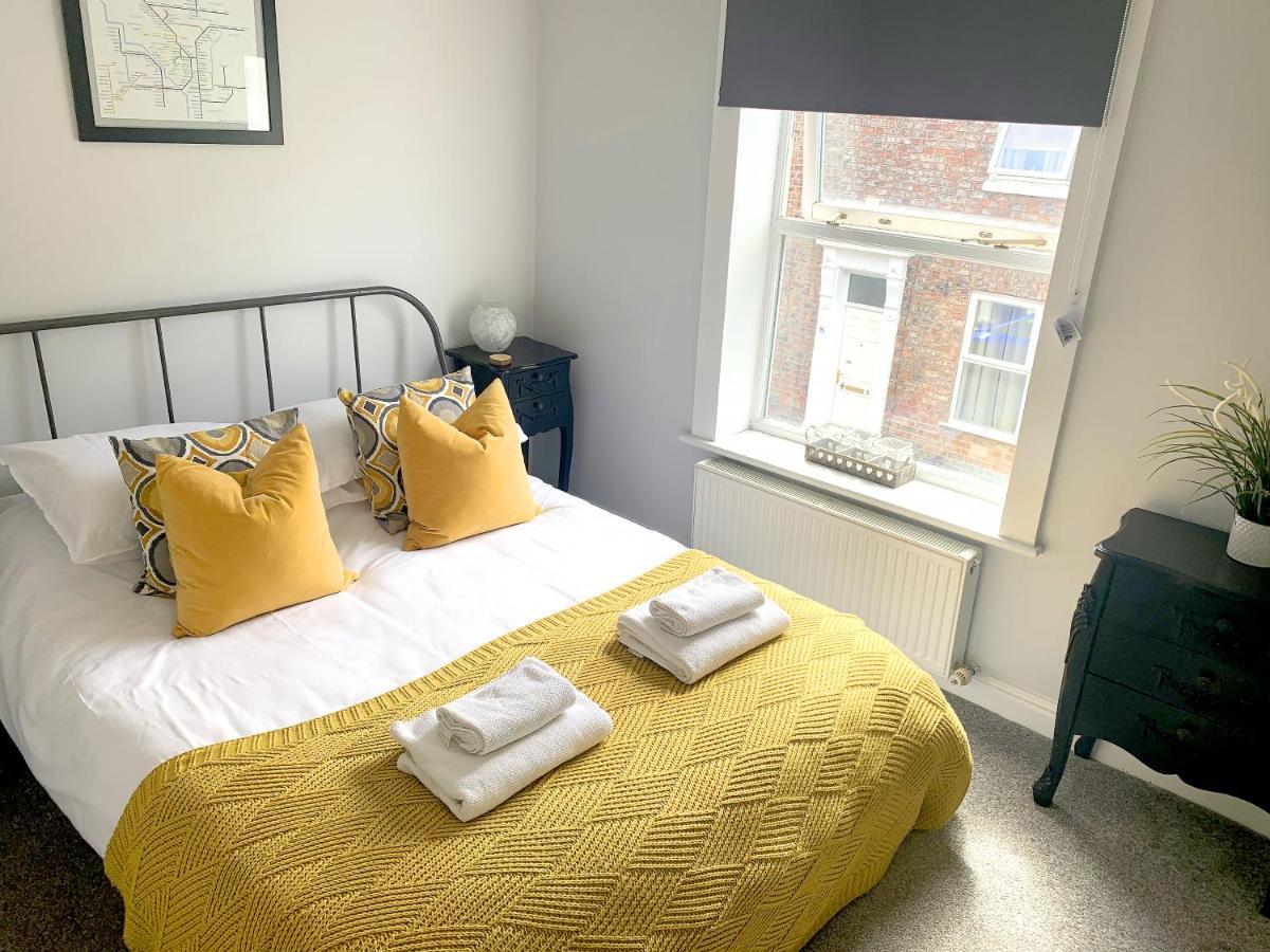 Stay In The Heart Of York At The Hampden - Free Parking - York Holiday Home Buitenkant foto