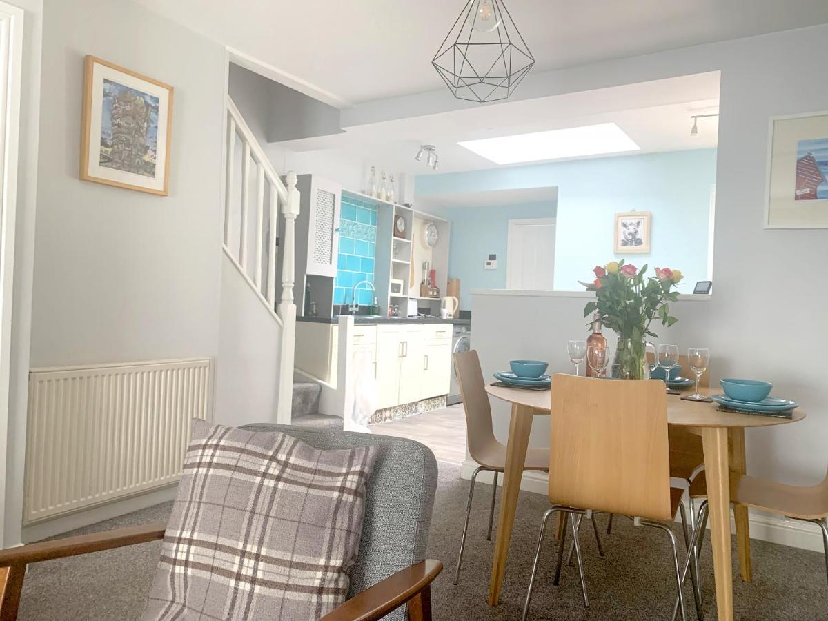 Stay In The Heart Of York At The Hampden - Free Parking - York Holiday Home Buitenkant foto