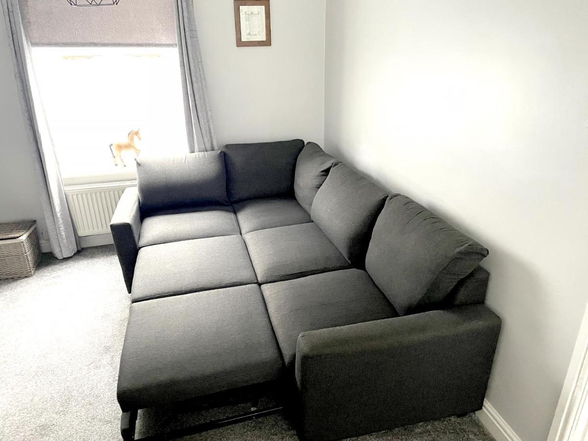 Stay In The Heart Of York At The Hampden - Free Parking - York Holiday Home Buitenkant foto